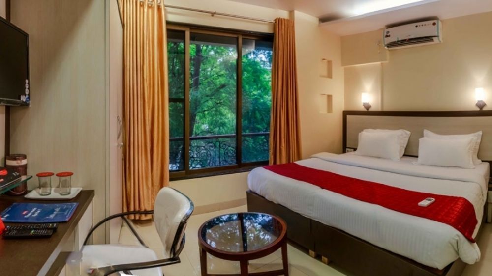 Oyo 2026 Hotel Aishwarya Residency Navi Mumbai Exterior photo