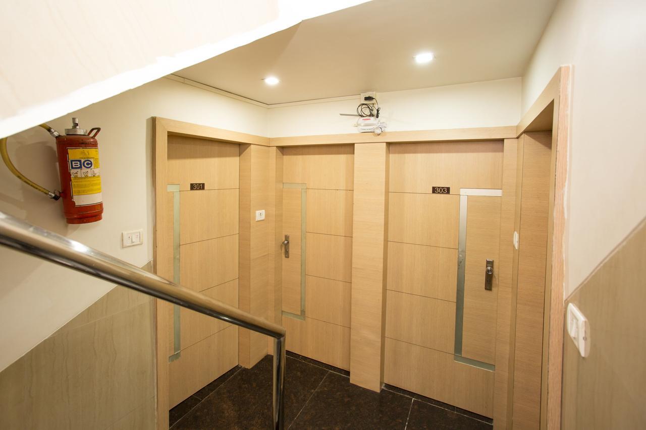 Oyo 2026 Hotel Aishwarya Residency Navi Mumbai Exterior photo